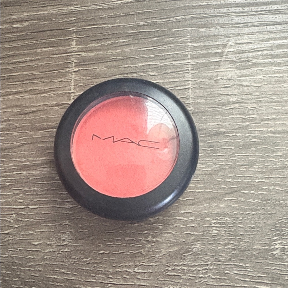 MAC 💕 Powder Blush in “This is paradise